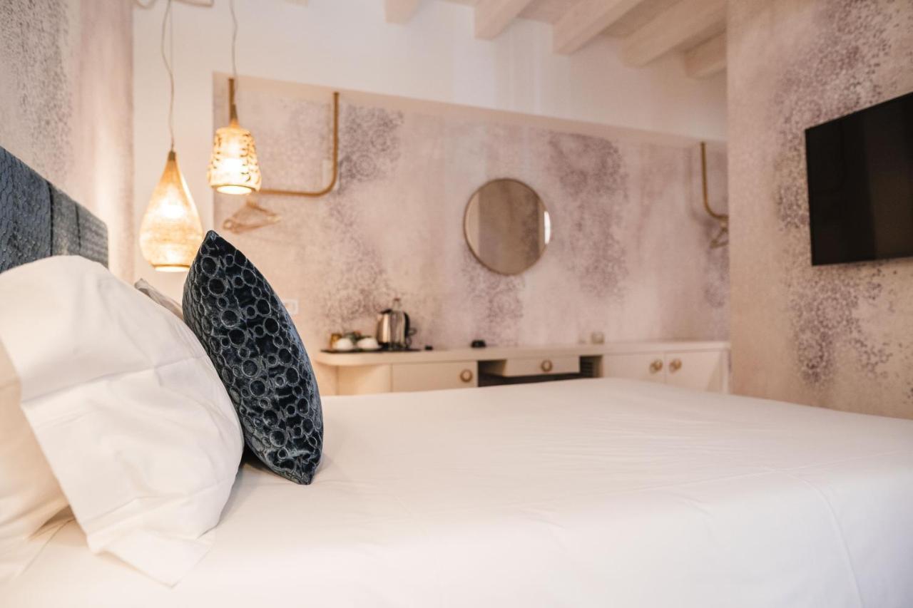 Luxury Suites Rocopom - Lake Front Malgrate Luaran gambar