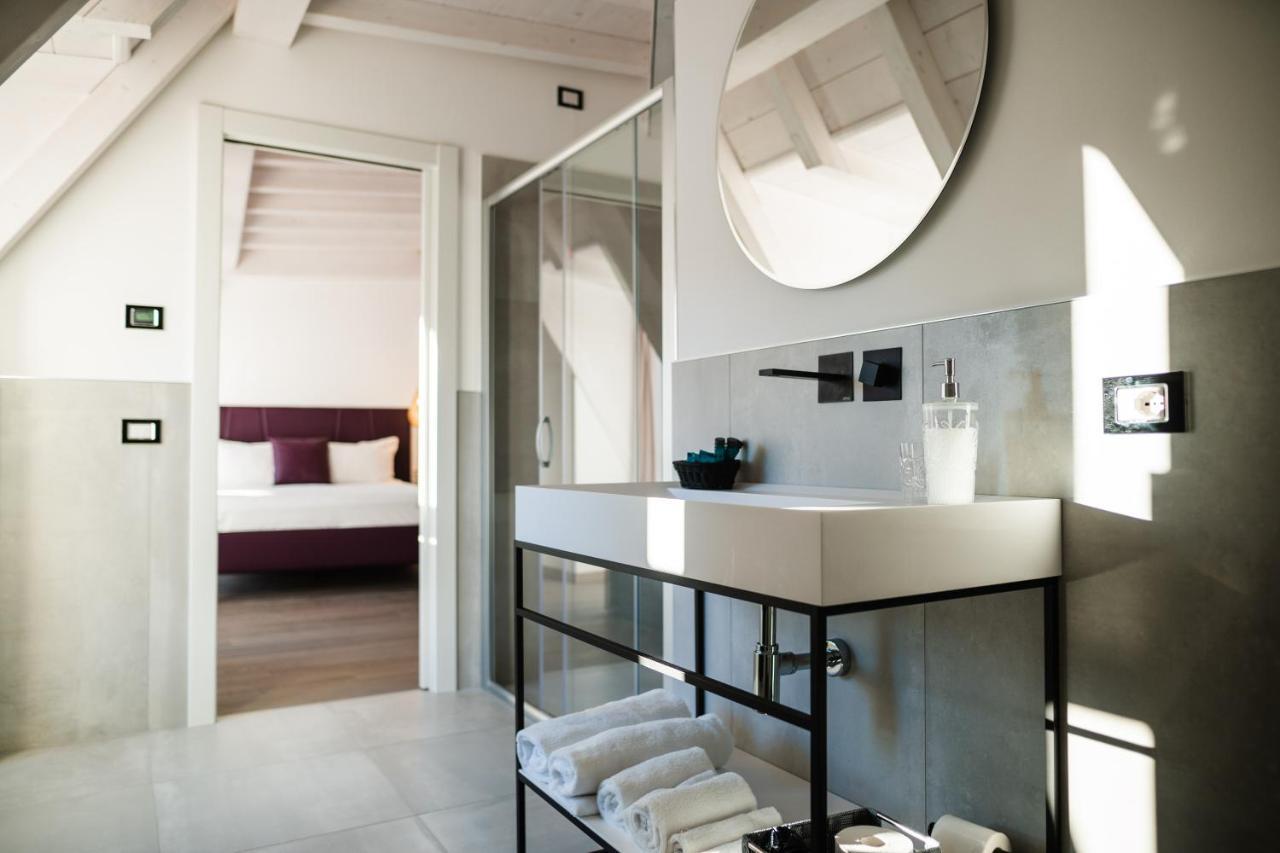 Luxury Suites Rocopom - Lake Front Malgrate Luaran gambar